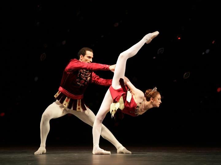 Balé de Londrina dança